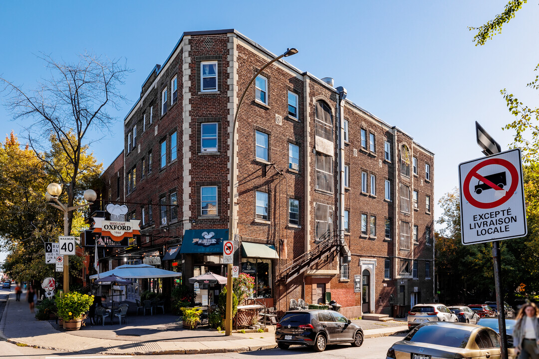 5628 Sherbrooke Rue O in Montréal, QC - Building Photo