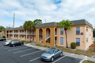 Highland Park in Clearwater, FL - Foto de edificio - Building Photo