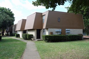 Villages of Royal Lane