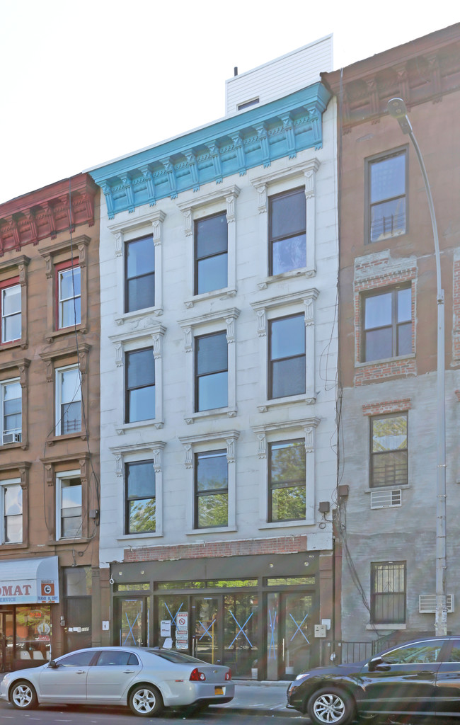 1191 Bedford Ave in Brooklyn, NY - Foto de edificio - Building Photo
