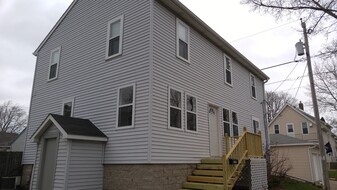 1712 East Saveland Avenue in Milwaukee, WI - Building Photo