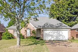 2839 Fletcher View Dr in Memphis, TN - Building Photo