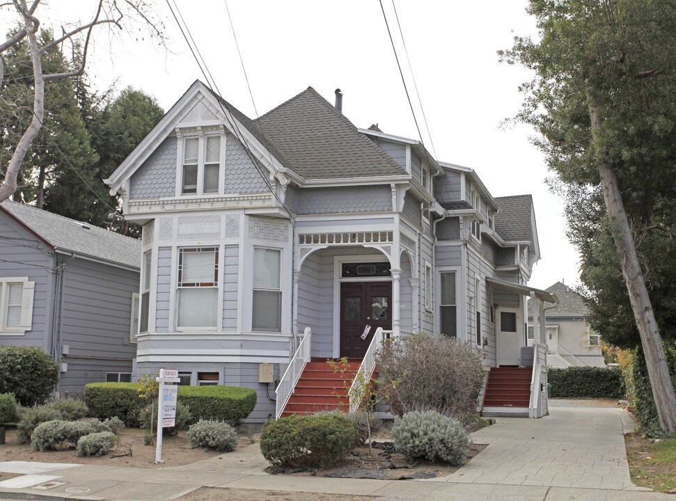 2122 Buena Vista Ave in Alameda, CA - Building Photo