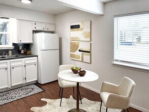 2707 Windswept Cove, Unit 101 in Austin, TX - Building Photo - Building Photo