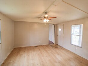 1810 Vales Mill Rd in Pulaski, TN - Building Photo - Building Photo