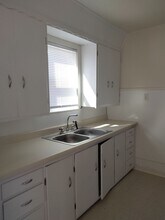 111 N Boulder Ave in Portales, NM - Building Photo - Building Photo