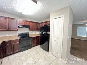 83 Guava Pass in Ocklawaha, FL - Building Photo - Building Photo