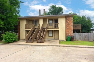 1607 Onion Creek Village Dr in Round Rock, TX - Building Photo