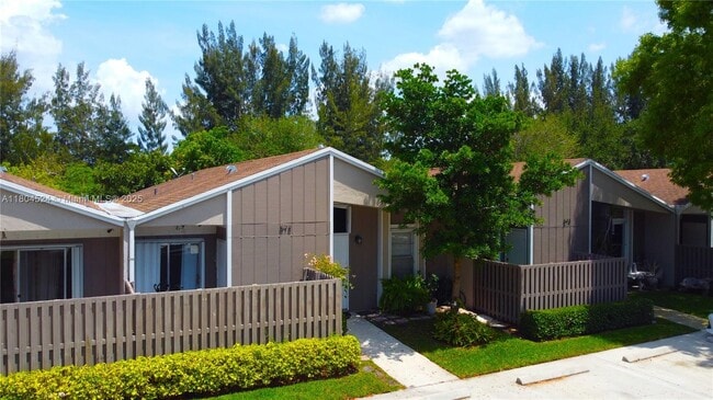 property at 572 Woodgate Cir