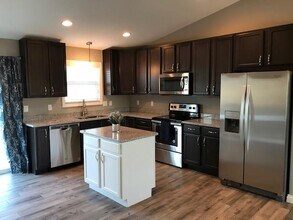 411 Split Rail Dr in Wright City, MO - Building Photo - Building Photo