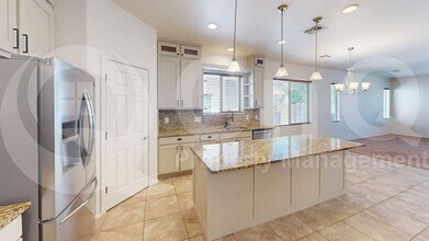 8869 W Irongate Rd in Marana, AZ - Building Photo - Building Photo