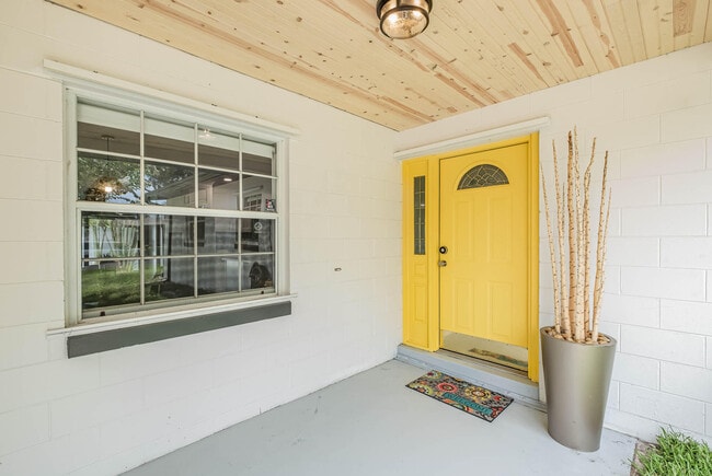 320 Jamaica Dr in Merritt Island, FL - Building Photo - Building Photo