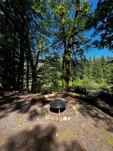 58301 E Sleepy Hollow Dr in Sandy, OR - Building Photo - Building Photo