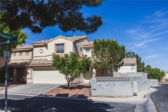 7920 Hornbeam Ct in Las Vegas, NV - Foto de edificio - Building Photo