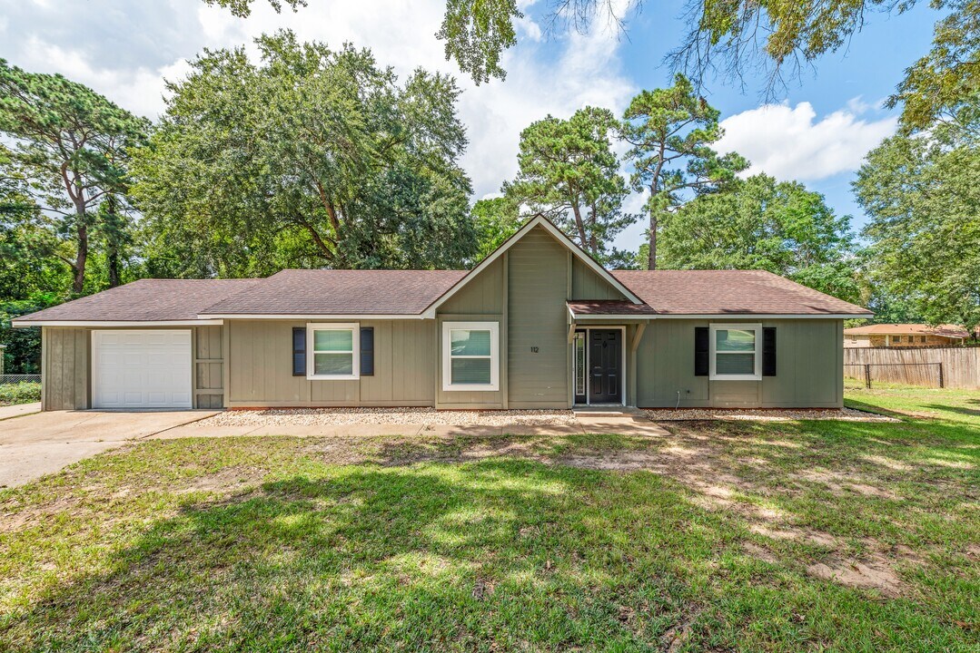 112 Wooddale Dr in Enterprise, AL - Building Photo