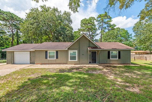 property at 112 Wooddale Dr