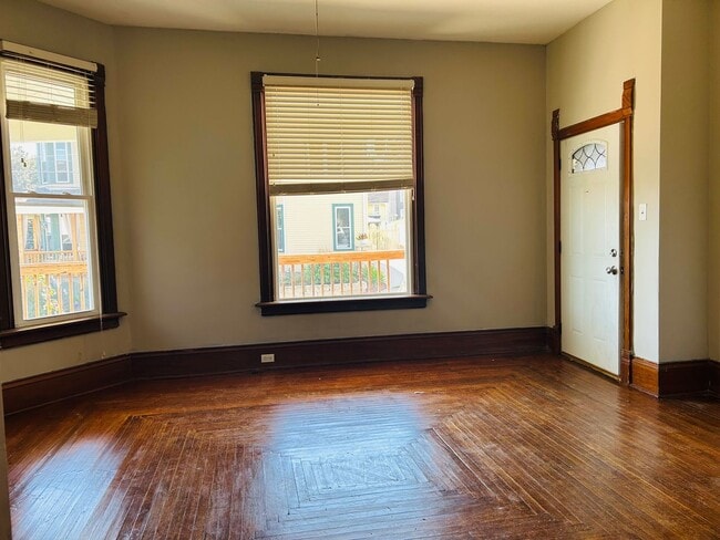 431 W 16th St in Dubuque, IA - Building Photo - Building Photo