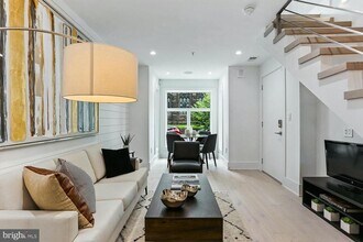 4 R St NW in Washington, DC - Building Photo - Building Photo