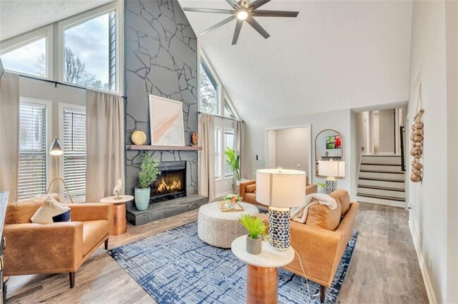 1898 Winding Creek Ln SW in Marietta, GA - Building Photo - Building Photo