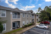 Merrill Pines Condos in Jacksonville, FL - Building Photo - Building Photo