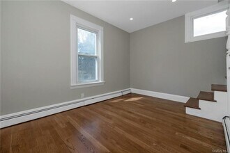 547 King St, Unit B in Chappaqua, NY - Building Photo - Building Photo