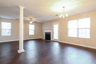 5055 Tussahaw Crossing in Mcdonough, GA - Building Photo - Building Photo