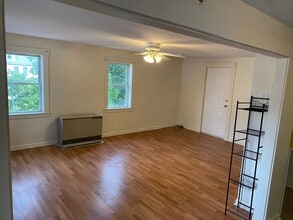 28 Jackson St, Unit 2 in Sanford, ME - Building Photo - Building Photo