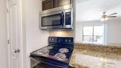 904 University Oaks Blvd, Unit 26 in College Station, TX - Building Photo - Building Photo