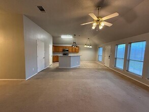 7033 Snowy Owl St in Arlington, TX - Building Photo - Building Photo