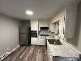 197 Central Ave in Norwich, CT - Building Photo