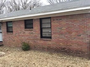 4784 Fairley Rd in Memphis, TN - Building Photo - Building Photo