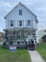 12 Silver St in Middletown, CT - Building Photo