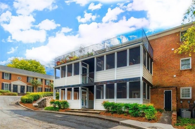 1101 Collier Rd NW, Unit U1 in Atlanta, GA - Building Photo - Building Photo