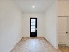 17850 Aile Pierre Pass in Conroe, TX - Building Photo