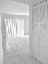 906 Coral Club Dr in Coral Springs, FL - Building Photo - Building Photo