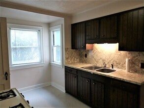 181 E State St in Wellsville, NY - Foto de edificio - Building Photo