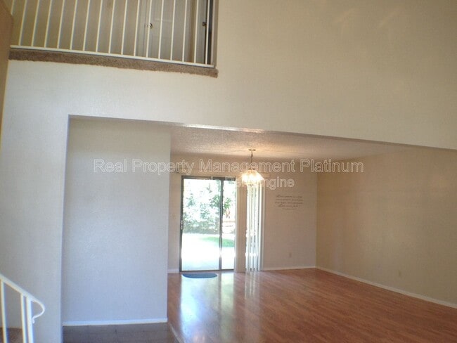 675 N Claremont Ave in Clovis, CA - Building Photo - Building Photo