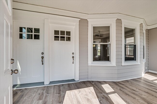 128 Berwick St, Unit apt. 1 in Elizabeth, NJ - Foto de edificio - Building Photo