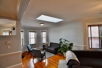 14 Dawes St-Unit -3 in Boston, MA - Foto de edificio - Building Photo