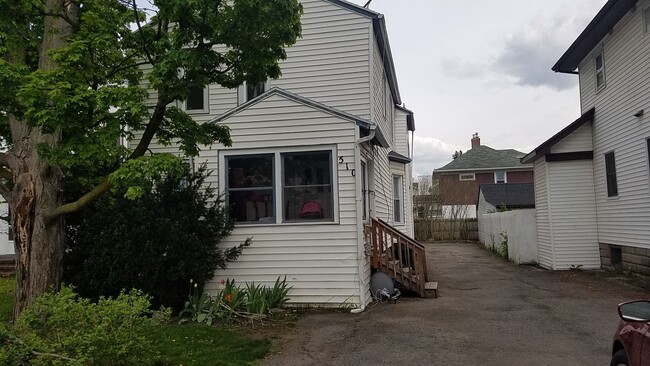 property at 510 S Washington St