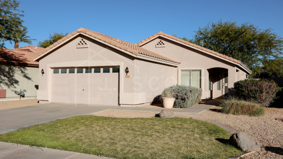 1289 N Balboa Dr in Gilbert, AZ - Building Photo