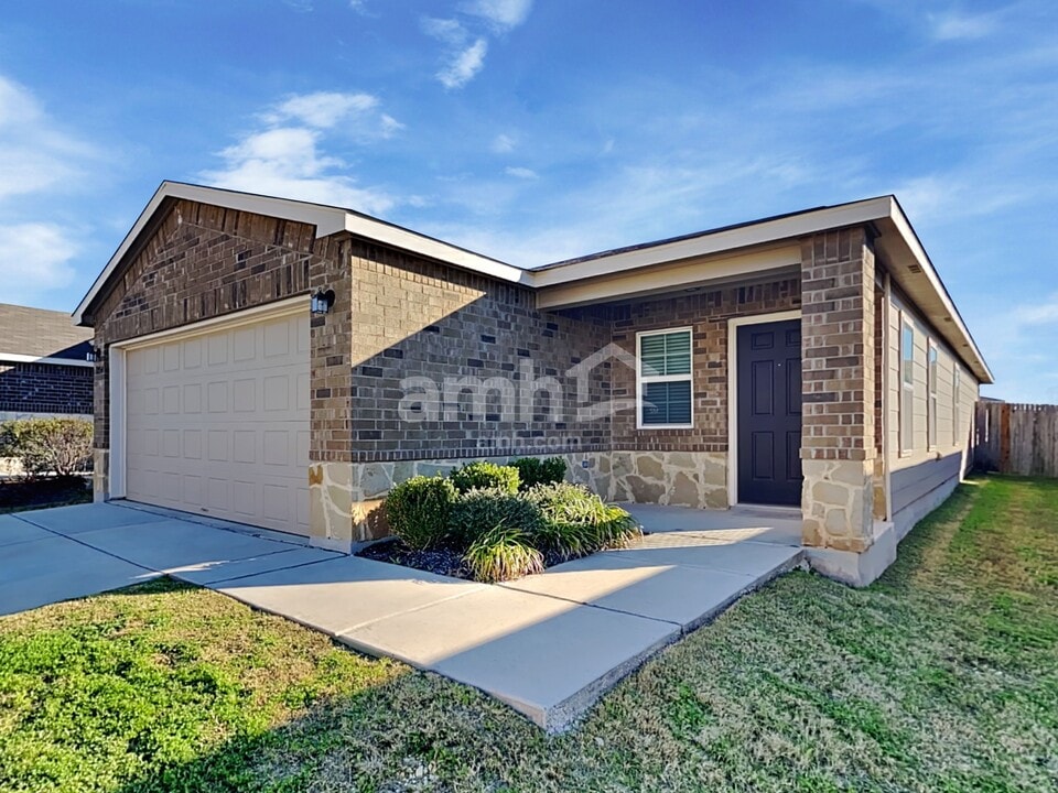 11954 Horse Cyn in San Antonio, TX - Building Photo