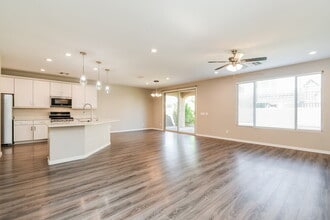 9528 E Travertine Ave in Mesa, AZ - Building Photo - Building Photo