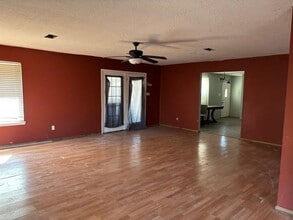 1214 Martin Luther King Dr in Livingston, TX - Building Photo - Building Photo