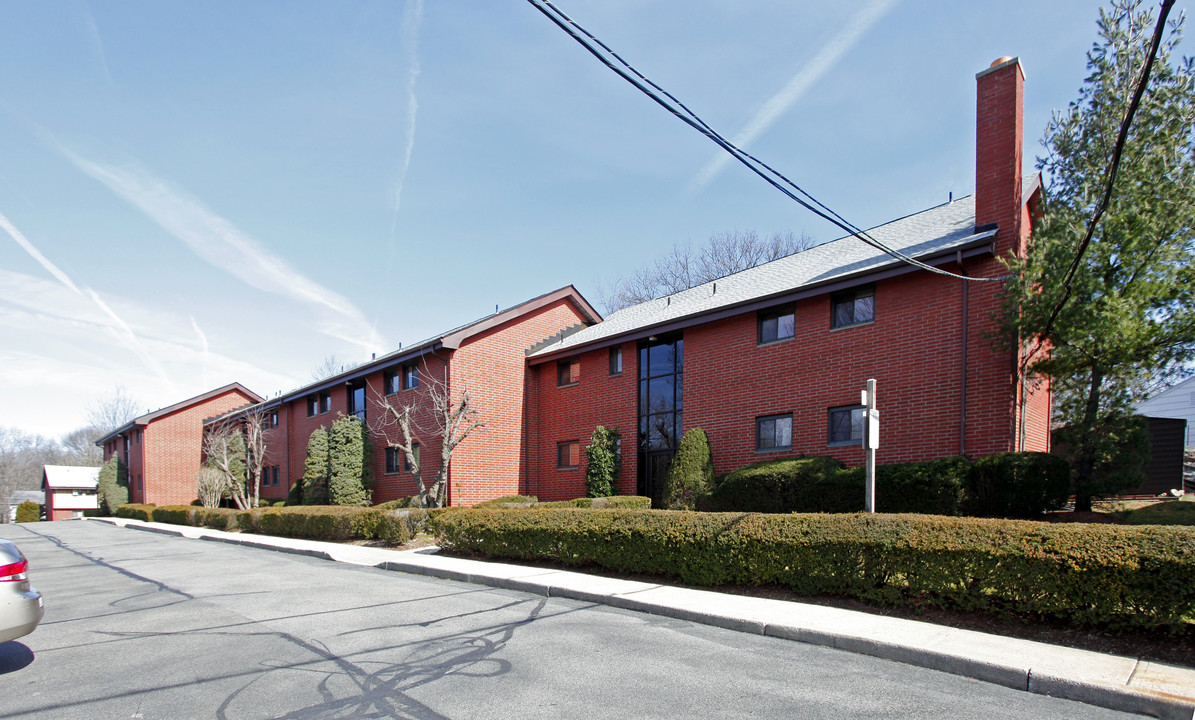 Harrison House Condominium in Harrison, NY - Building Photo