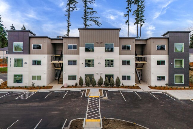 Blueberry Apartments in Port Orchard, WA - Building Photo - Building Photo