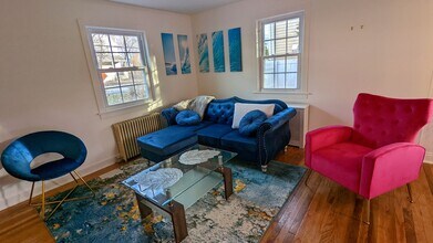 167 Hollow Tree Ridge Rd in Darien, CT - Building Photo - Building Photo