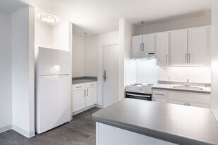 Winton House in Cincinnati, OH - Building Photo