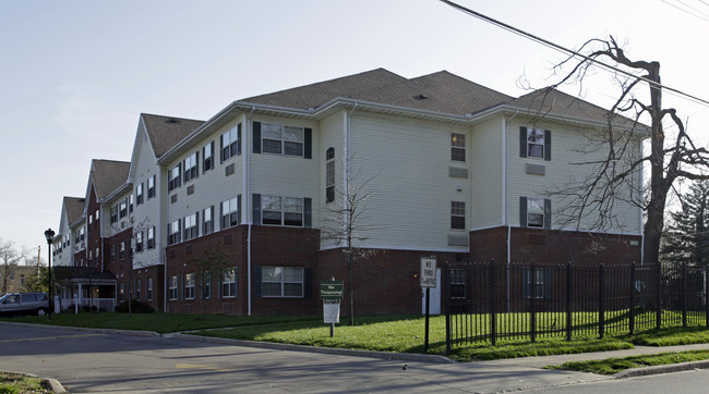 Avon View Apartments in Cincinnati, OH - Building Photo - Building Photo