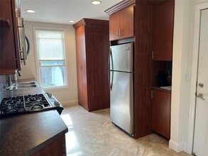 171 N 5th St in Lindenhurst, NY - Building Photo - Building Photo